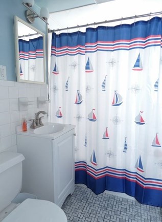 South Yarmouth Cape Cod vacation rental - Full Bathroom 1 has a bathtub