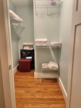 Plymouth MA vacation rental - First Floor Suite walk in closet