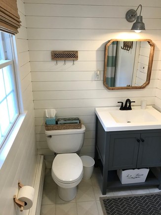 West Yarmouth Cape Cod vacation rental - Full bathroom