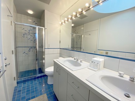 Wellfleet Cape Cod vacation rental - Second Floor Bathroom