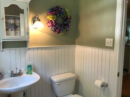 Brewster Cape Cod vacation rental - Upstairs Full Bath