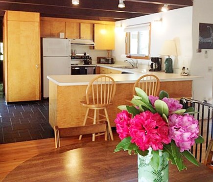 wellfleet Cape Cod vacation rental - Dining and Kitchen