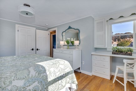 East Orleans Cape Cod vacation rental - built-in desk