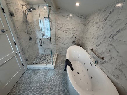 Dennis Cape Cod vacation rental - Bathroom 2