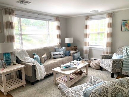 Dennis, Mayflower Beach  Cape Cod vacation rental - Comfortable with beachy decor, full pull out sofa