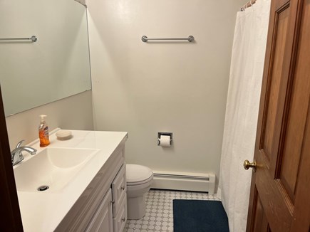 Centerville Cape Cod vacation rental - Bathroom 1