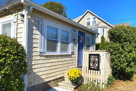 West Yarmouth Cape Cod vacation rental - Harborside Guest Cottage