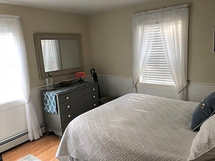 Hyannis Cape Cod vacation rental - Queen bedroom