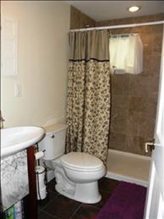 Cotuit Village SWEET Cottage! Cape Cod vacation rental - Full bath adjacent to bedroom