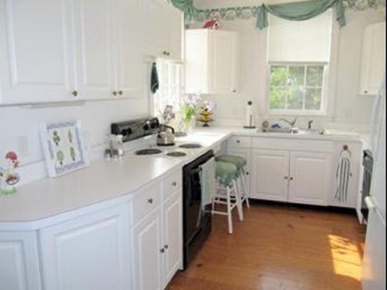 Truro Cape Cod vacation rental - Truro - Toms Hill - Kitchen