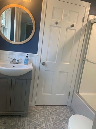 Osterville Cape Cod vacation rental - Jack and Jill full bathroom