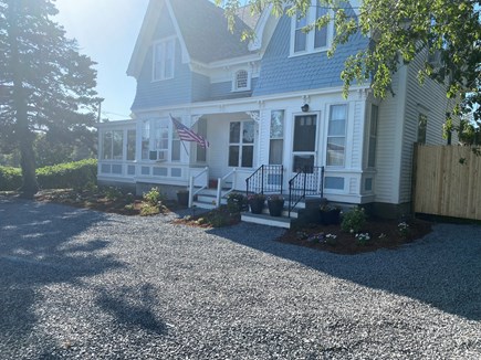 Dennis Port Cape Cod vacation rental - Another view of the front of the jouse