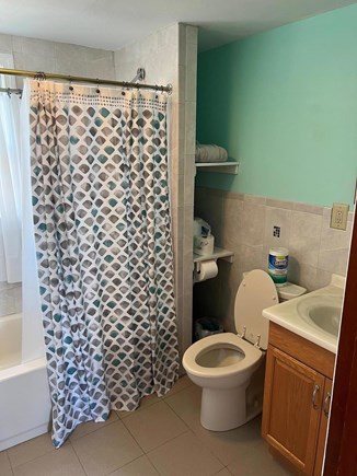 Popponesset Cape Cod vacation rental - Full Bathroom