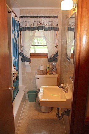 Eastham, Cooks Brook - 324 Cape Cod vacation rental - Bathroom