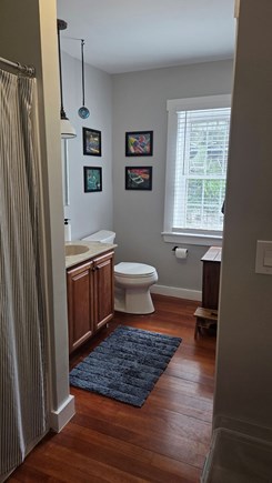 Wellfleet Cape Cod vacation rental - Bathroom