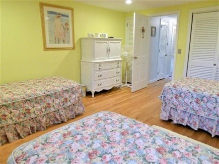 Chatham Cape Cod vacation rental - 2nd Floor Bedroom with 3 Twins