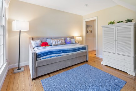 Chatham Cape Cod vacation rental - First floor bedroom with twin daybed