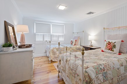 Chatham Cape Cod vacation rental - Upstairs bedroom with twins