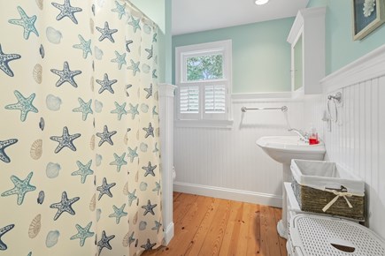 Chatham Cape Cod vacation rental - Upstairs bathroom