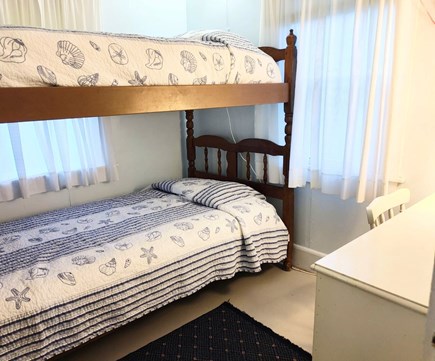 Brewster Beach Cape Cod vacation rental - Twin bed sturdy no shake bunkbeds