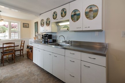 Dennisport Cape Cod vacation rental - Classic New England coastal kitchen