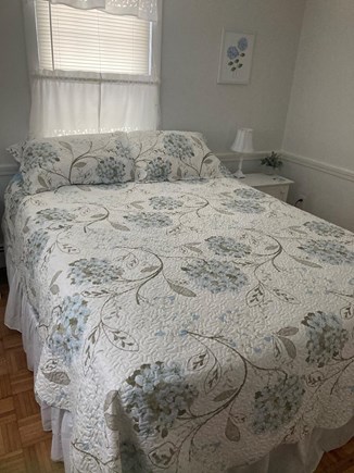 South Yarmouth right off of ro Cape Cod vacation rental - Queen bedroom