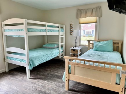 Centerville Cape Cod vacation rental - Bedroom 3 (3 twin sized beds)