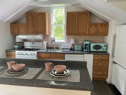 Brewster,  On private road in downtown B Cape Cod vacation rental - Gas stove new dishwasher
