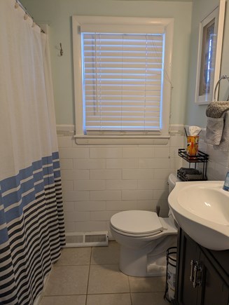 Centerville Cape Cod vacation rental - Bathroom