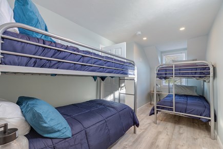 Onset, Broad Cove, Stonebridge MA vacation rental - Two sets of twin bunk beds - 2nd floor bedroom