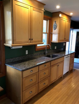 Orleans Cape Cod vacation rental - Brand new granite countertops throughout the spacious kitchen.
