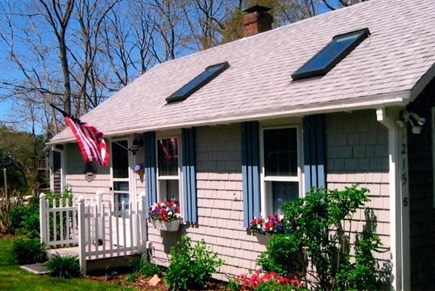 Wellfleet Cape Cod vacation rental - Little Dipper--charming 2 BR cottage on dirt drive off main road