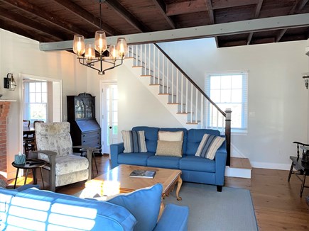 Harwich, Walk to beach and town Cape Cod vacation rental - Living room