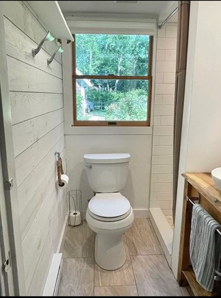 Wellfleet Cape Cod vacation rental - Lovely refurbished bathroom