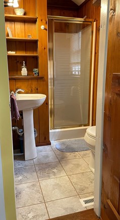 Hyannis Cape Cod vacation rental - Bathroom #2
