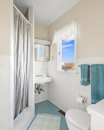 Truro Cape Cod vacation rental - Bath with Shower