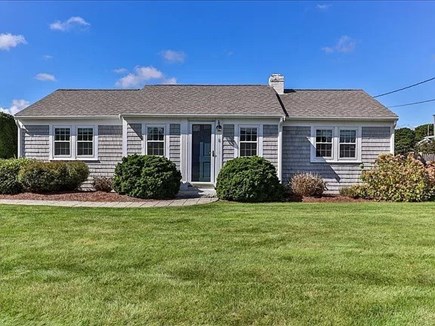 Dennis  Cape Cod vacation rental - Front of house