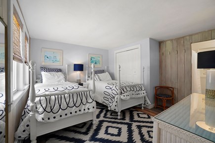 Centerville Cape Cod vacation rental - First floor twin Bedroom