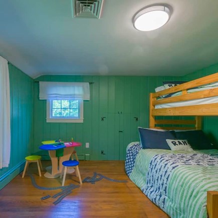 Sandwich Downs Cape Cod vacation rental - 2nd Floor Bunk Room (Full/Twin)