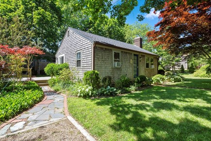 Dennis Port Cape Cod vacation rental - Beautiful yard with shade in front