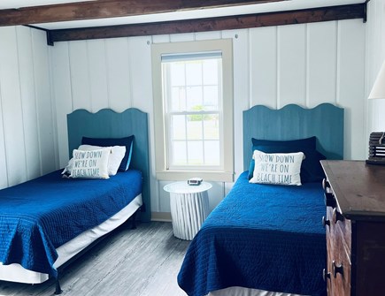 Popponesset Cape Cod vacation rental - Bedroom with twin beds