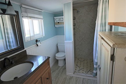 Dennis Port Cape Cod vacation rental - Full bath
