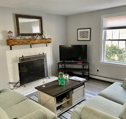 Brewster Cape Cod vacation rental - Light & bright living room