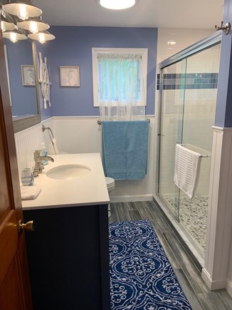 Popponesset-New Seabury Cape Cod vacation rental - 2nd fl main bath w/ large walk in shower