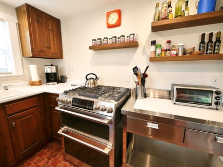 Wellfleet Village Cape Cod vacation rental - Dual oven, six-burner gas range