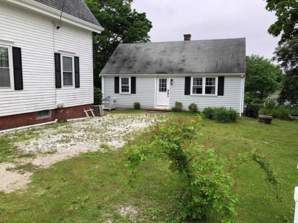 Wellfleet, Town center Cape Cod vacation rental - Front view of cottage