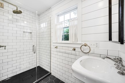 Provincetown Cape Cod vacation rental - Bathroom