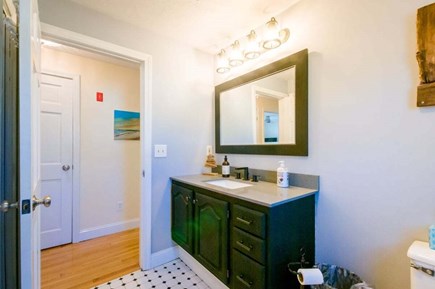 Mashpee Cape Cod vacation rental - Bathroom #1- Full bathroom with tub/shower combo - Main Level