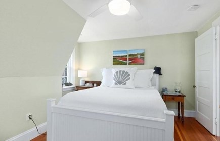Chatham Bookends Cape Cod vacation rental - Bookends - Bedroom 2nd floor