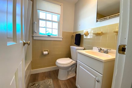 South Yarmouth Cape Cod vacation rental - Bathroom (Front House)